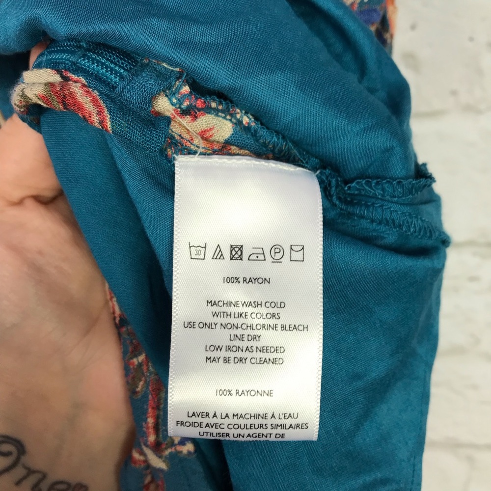 Kimchi Blue Floral Flutter Sleeve Boho Romper 0 - Picture 7 of 8